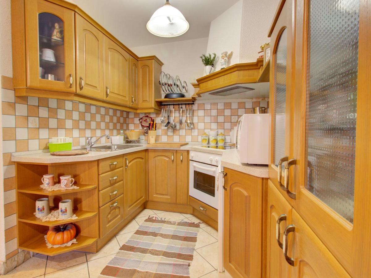 איזולה Apartment Jerman III מראה חיצוני תמונה